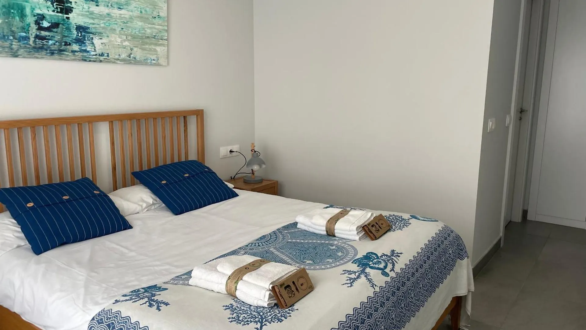 Almuñécar Sunny Penthouse Beach Apartment With Panoramic Views