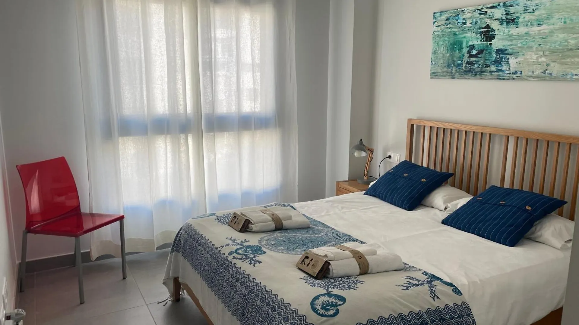 Almuñécar Sunny Penthouse Beach Apartment With Panoramic Views ספרד